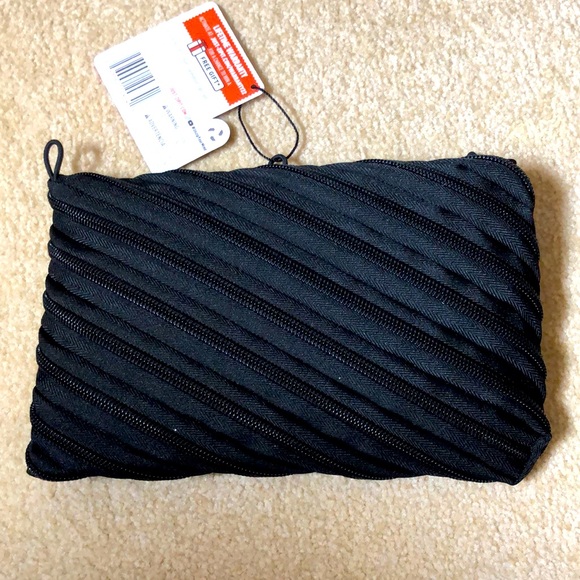 Zipit BINDER POUCH - Picture 3 of 3